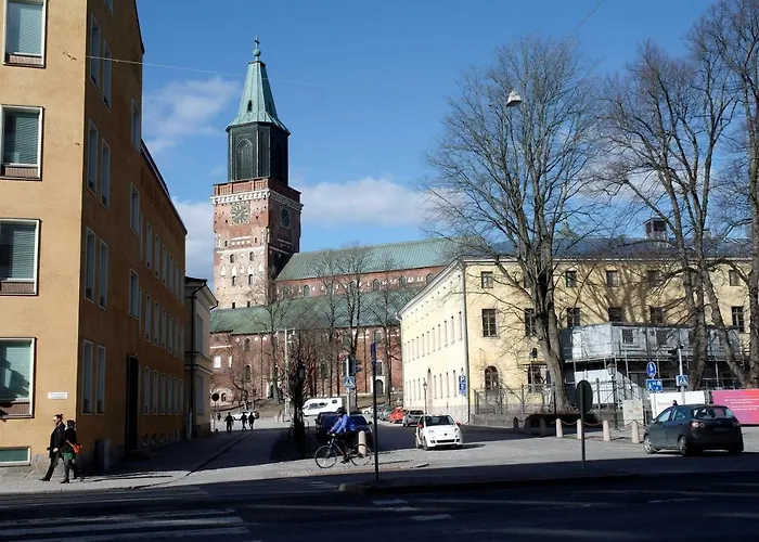 Cozy Near Cathedral Church Lägenhet